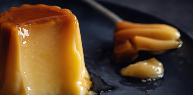 NUESTROS POSTRES CASEROS
OUR HOMEMADE DESSERTS